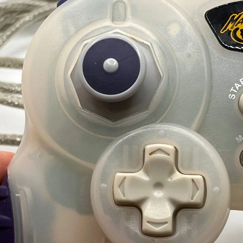 Mad Catz Control‎ Pad Pro GameCube Controller Clear Purple Pre-Owned 5626 Wired